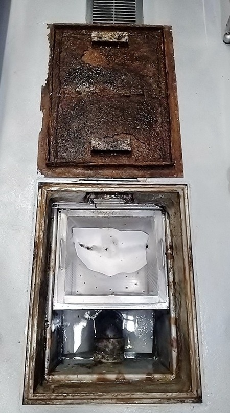 グリストラップ 蓋:横浜市のフレンチレストラン様より ＜LINEでご注文のグリストラップの蓋＞