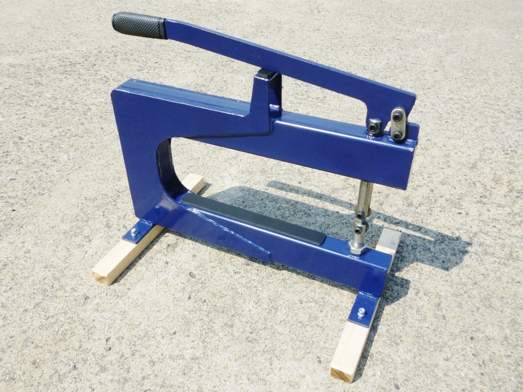 瓦割機、瓦カッター、瓦押切り機、瓦割り機、瓦破断機、瓦チョッパー